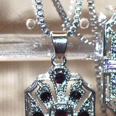 Purple/Silver JEWELRY SET Includes Earrings (1½" x ¾") with Wire Hook & PENDANT (1½" x ¾") on a Silver Tone...