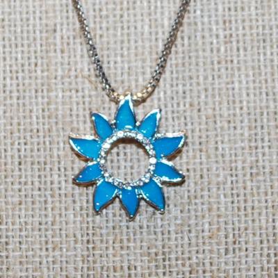 Aquamarine 10 Point Star Flower PENDANT (¾" circ.) on a Silver Tone ADJUSTABLE Chain 17"-19" L