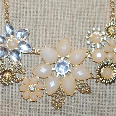 Large Swag Necklace (5" x 2½") with Flesh Colored Main Stones on a Gold Tone Necklace Chain 15" L