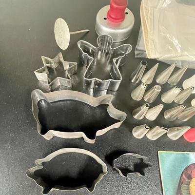 Cake Decorating and Cookie making Lot
