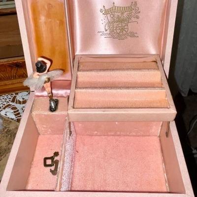 vintage music/jewelry box