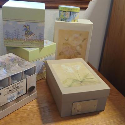 Heavy duty gift / storage boxes with brand new 4 pack Albums