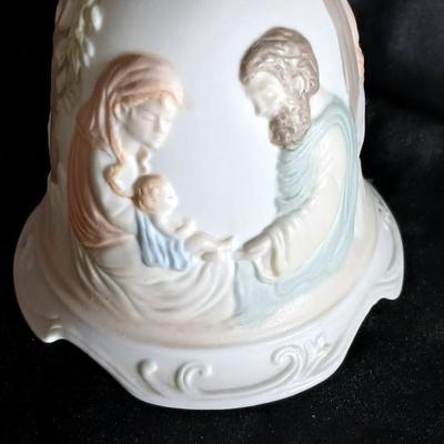 The Christopher collection LEFTON music box bell with nativity RR Marked musical Snow globe and a picture frame