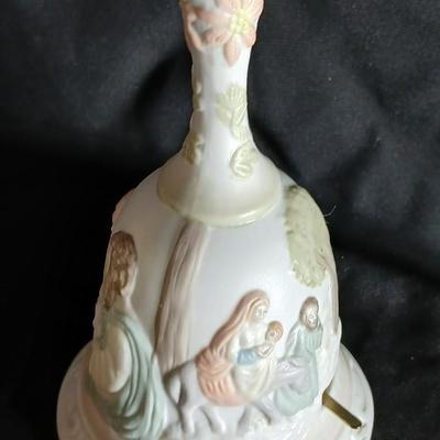 The Christopher collection LEFTON music box bell with nativity RR Marked musical Snow globe and a picture frame