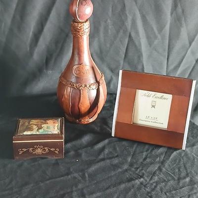 Unique leather covered GIN decanter with small Musicbox and a picture frame