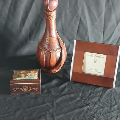 Unique leather covered GIN decanter with small Musicbox and a picture frame
