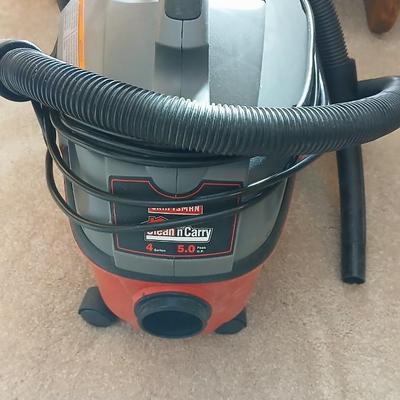 Lightly used Craftsman 4 gallon portable wet/dry Vac with attachments