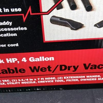 Lightly used Craftsman 4 gallon portable wet/dry Vac with attachments