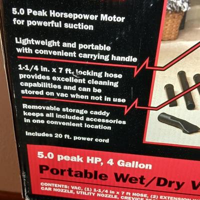 Lightly used Craftsman 4 gallon portable wet/dry Vac with attachments