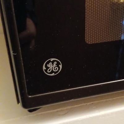 GE Microwave oven