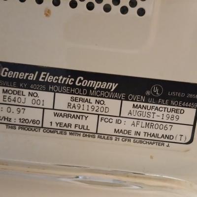 GE Microwave oven