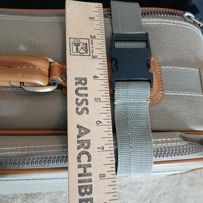 Palm Springs luggage - 5 piece set appears new