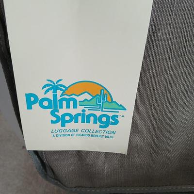 Palm Springs luggage - 5 piece set appears new