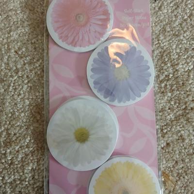 Variety of stationary and greeting cards - many still brand new in a tote and a basket