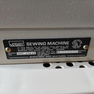Wonderful condition Wards sewing machine with accessories and case