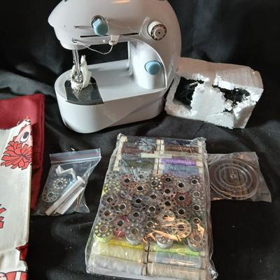 New Small sewing genie sewing machine with accessories