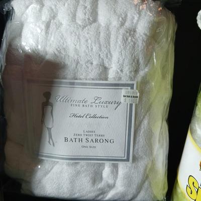 Ultimate Luxury Ladies zero twist Bath Sarong with Hair Towel and Nylon bath sponges