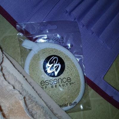 Ladies' spa day! Candles, makeup stoage bags, new shower liner, bath towel, and more