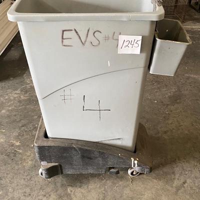 Rubbermaid Trash Can on Wheels