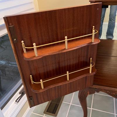 Queen Anne Style Drinks Cabinet (LR-RG)