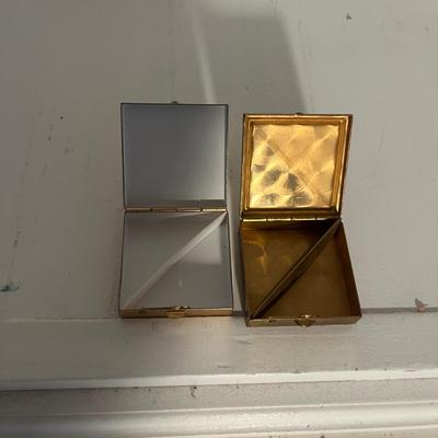 Vintage Pill Boxes & Compacts (LR-MG)