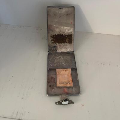 Vintage Pill Boxes & Compacts (LR-MG)