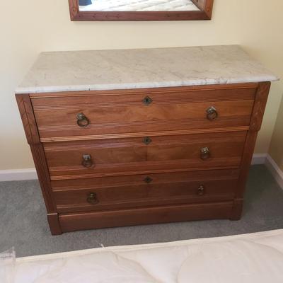 TG Buckley Three Drawer Dresser and Mirror (BGB-KD)