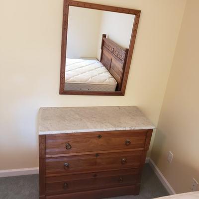 TG Buckley Three Drawer Dresser and Mirror (BGB-KD)
