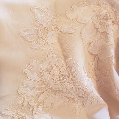 Vintage Handmade Wedding Dress (BGB-KD)