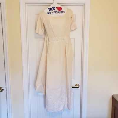Vintage Handmade Wedding Dress (BGB-KD)