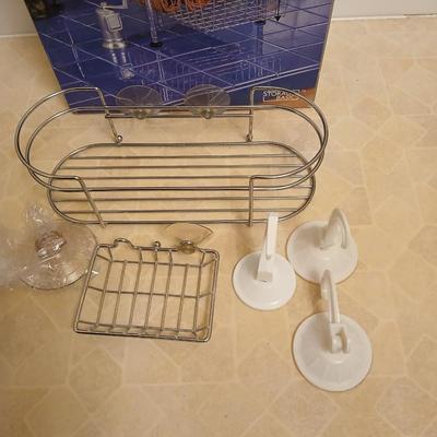 Single basket organizer with chrome bathtub organizers and hooks