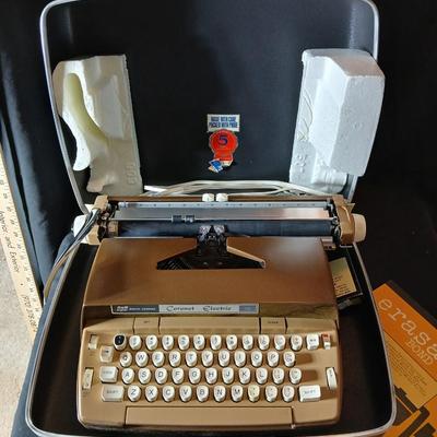 Classic! Smith Corona Coronet electric 12 typewriter with case. APPEARS BRAND NEW!!