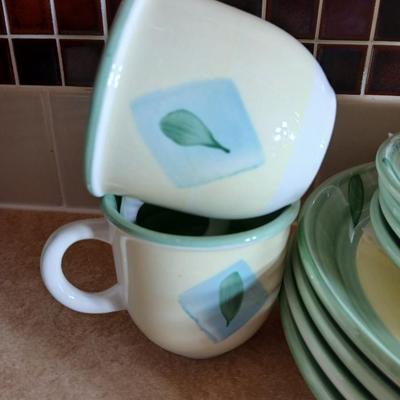 Pier 1 dinnerware set, pieces with leaf design
