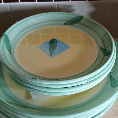 Pier 1 dinnerware set, pieces with leaf design