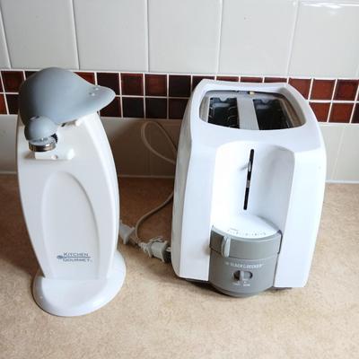 Small kitchen appliances Black and decker toast - it - all toaster and Kitchen gourmet can opener with knife sharpener