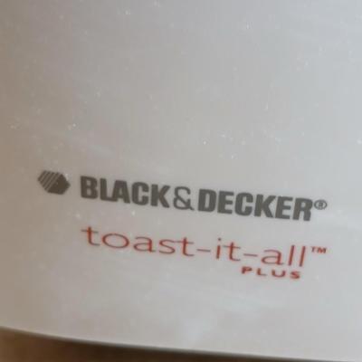 Small kitchen appliances Black and decker toast - it - all toaster and Kitchen gourmet can opener with knife sharpener