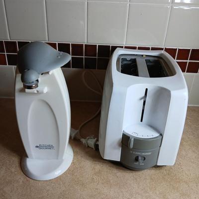 Small kitchen appliances Black and decker toast - it - all toaster and Kitchen gourmet can opener with knife sharpener