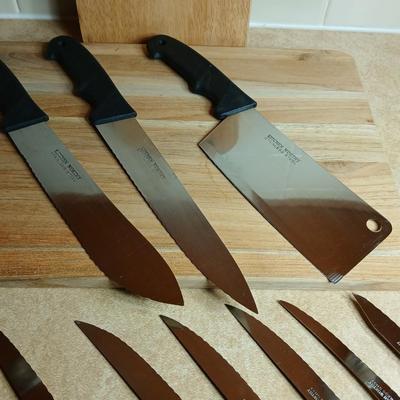 Kitchen Worthy stainless steel Knife set with two cutting boards