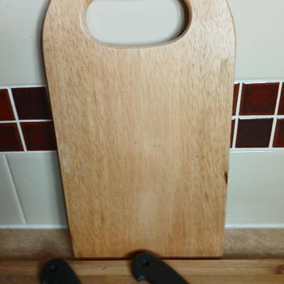 Kitchen Worthy stainless steel Knife set with two cutting boards