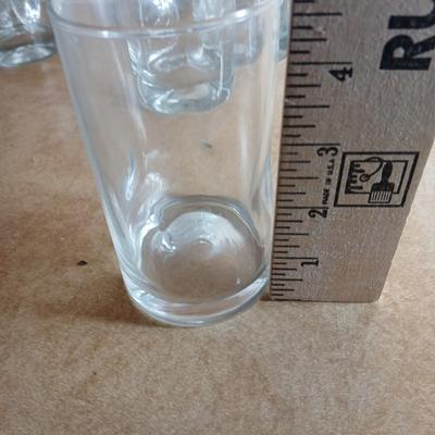 Set of 12 drinking glasses 4 each size