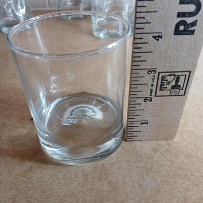 Set of 12 drinking glasses 4 each size