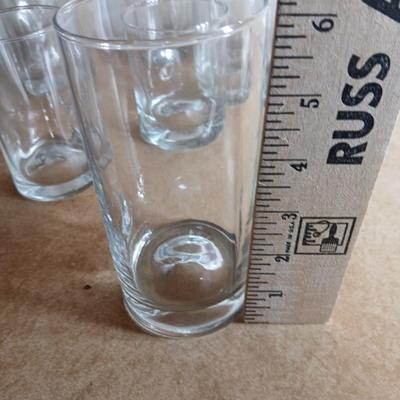 Set of 12 drinking glasses 4 each size