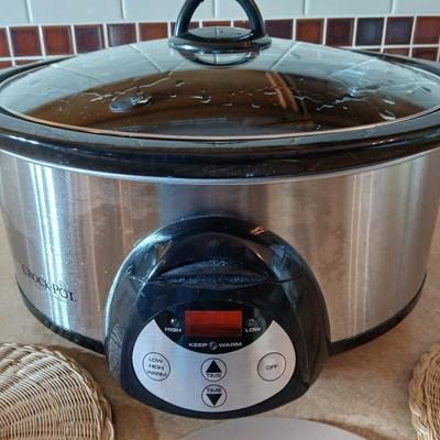 Nice digital Crock Pot with removable ceramic bowl and hot plates