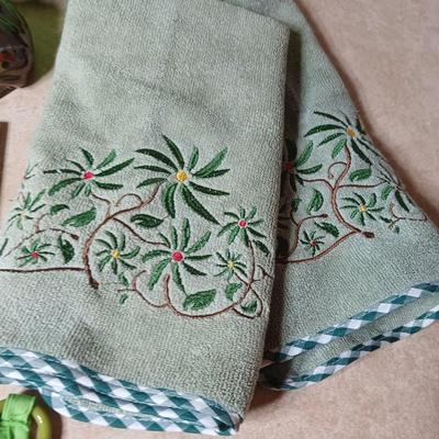 Green fabric appliance covers, with dish drying towels and soap dish frog