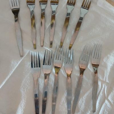 Cambridge flatware Silverware set with matching serving utensils
