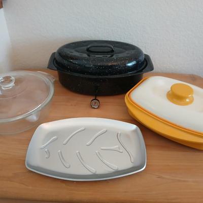 Nice enamel roasting pan, glass lidded casserole dish and a microwavable grill plate