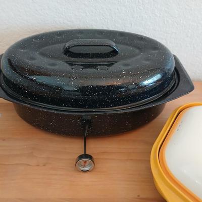 Nice enamel roasting pan, glass lidded casserole dish and a microwavable grill plate
