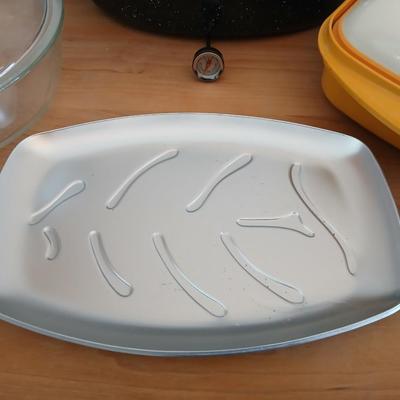 Nice enamel roasting pan, glass lidded casserole dish and a microwavable grill plate