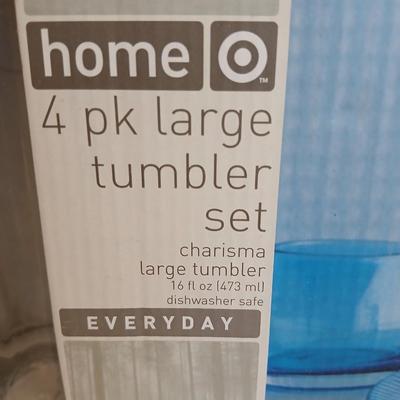 Brand new Home glass drinking set of 4 with wine glasses and aelegant glass vase
