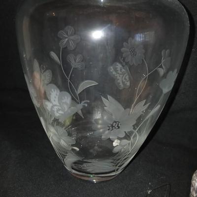 Beautiful Lenox butterfly vase with candles and stained-glass flowers